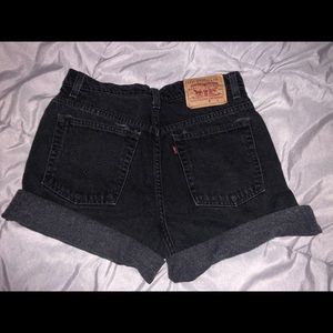 size 10 black Levi mom shorts